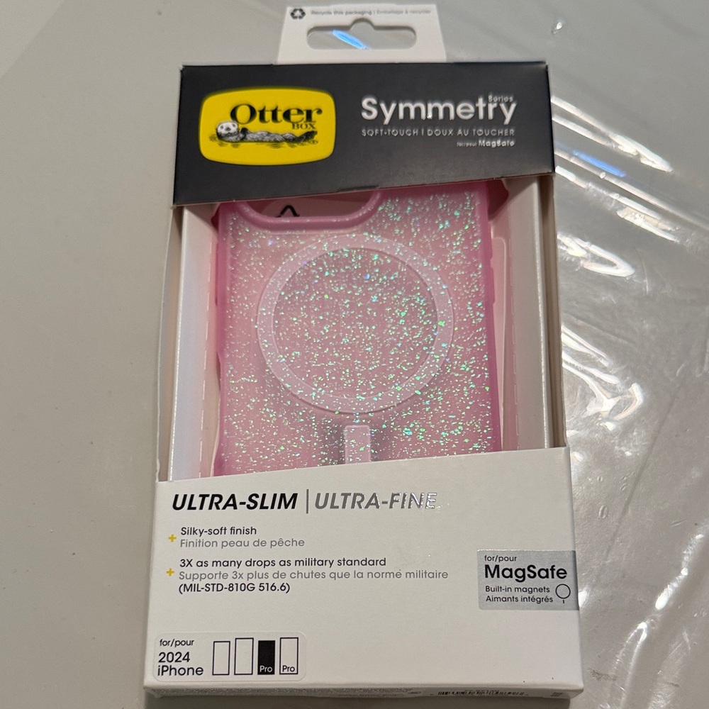 OtterBox Symmetry Series Pink Glitter MagSafe Case